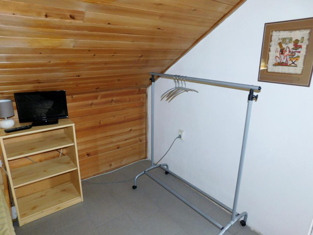 Apartments Zbraslav Прага Екстер'єр фото